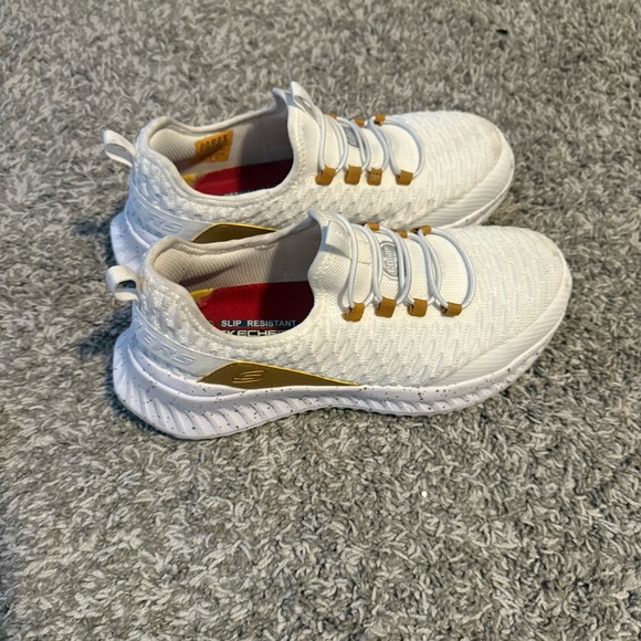 Skechers White Minimalist Sneakers - Picture 3 of 11